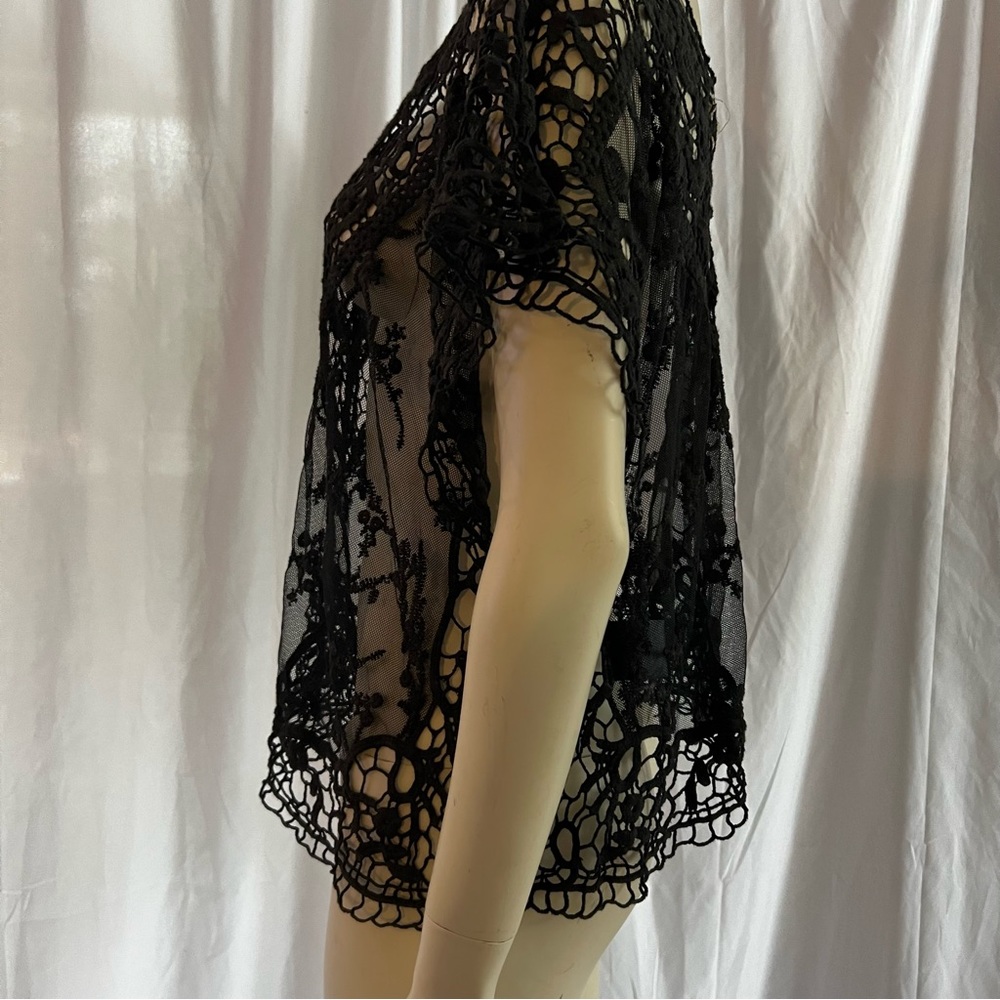 Black Swan Crochet lace top - unique and very intricate - Picture 4 of 5